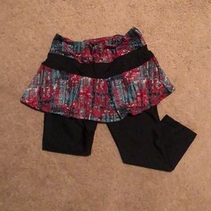SkirtSports Lioness Capris Size Medium